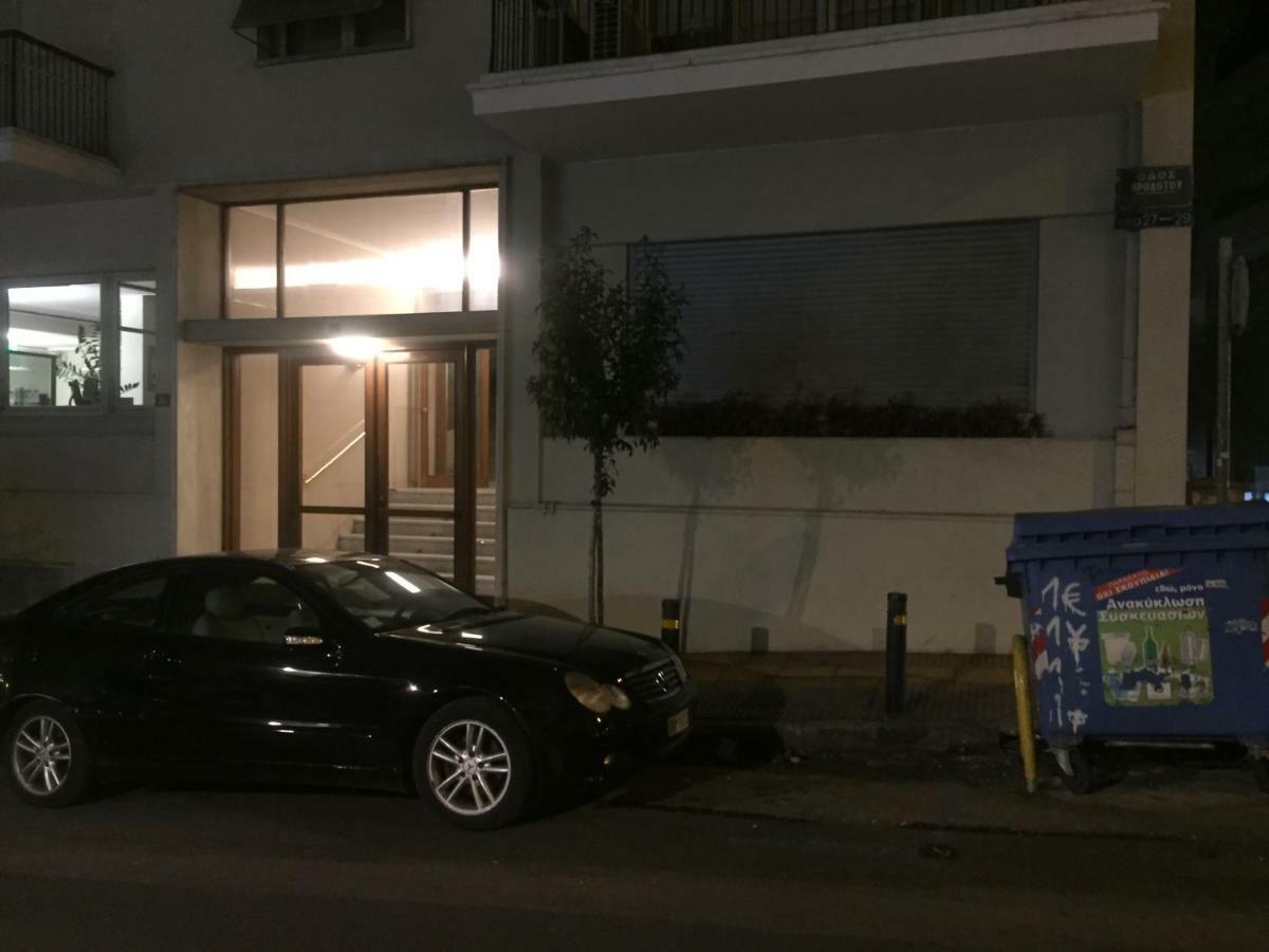 Kolonaki Square Appartment Афины Экстерьер фото